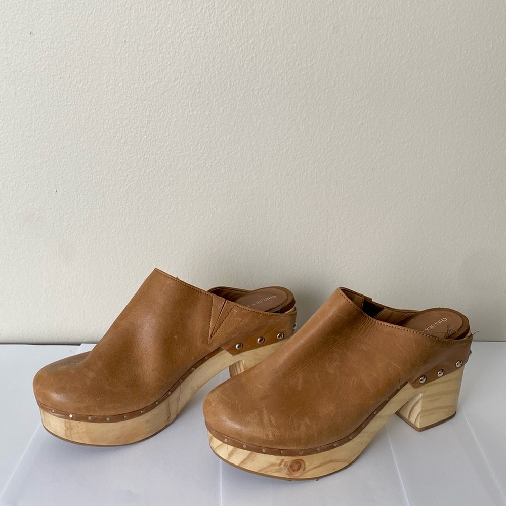 Chelsea and Violet clogs-size 10-Leather Upper-Wooden platform heel